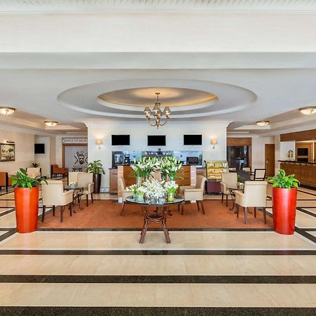 Moevenpick Hotel Doha Exterior foto