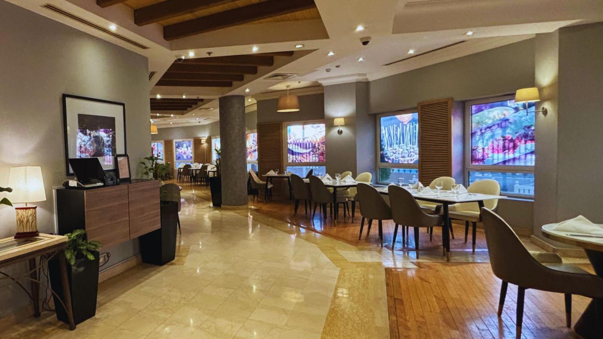 Moevenpick Hotel Doha Exterior foto