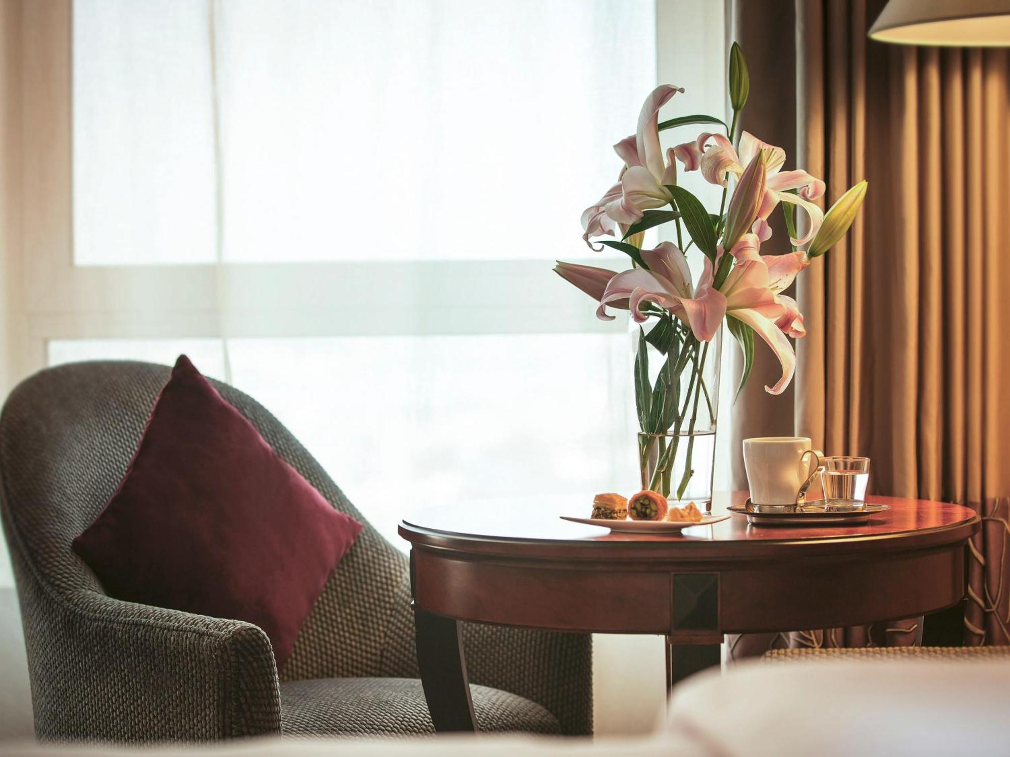 Moevenpick Hotel Doha Exterior foto
