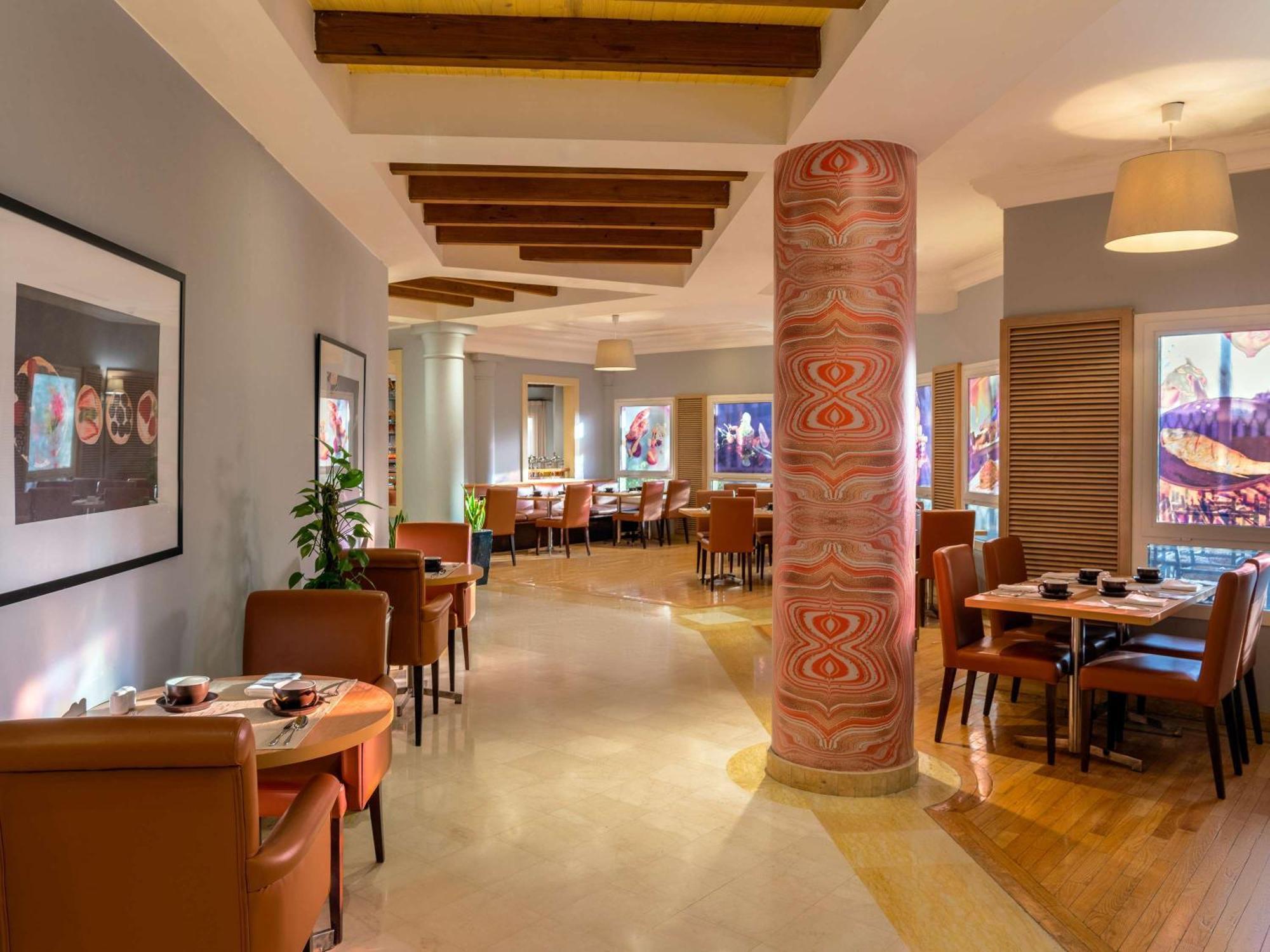 Moevenpick Hotel Doha Exterior foto