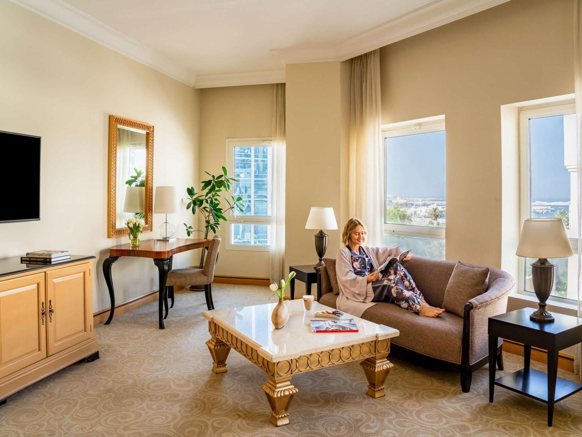 Moevenpick Hotel Doha Exterior foto