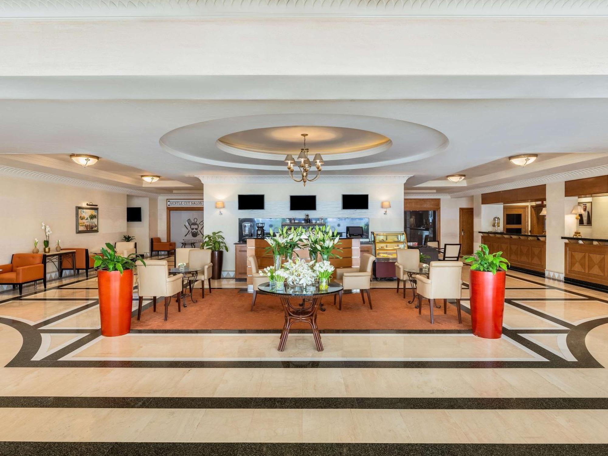 Moevenpick Hotel Doha Exterior foto
