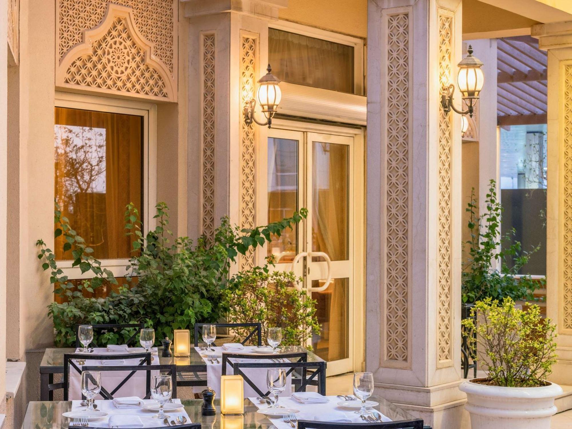 Moevenpick Hotel Doha Exterior foto